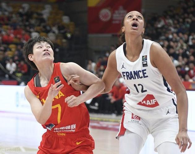 中国VS日本篮球直播的相关图片